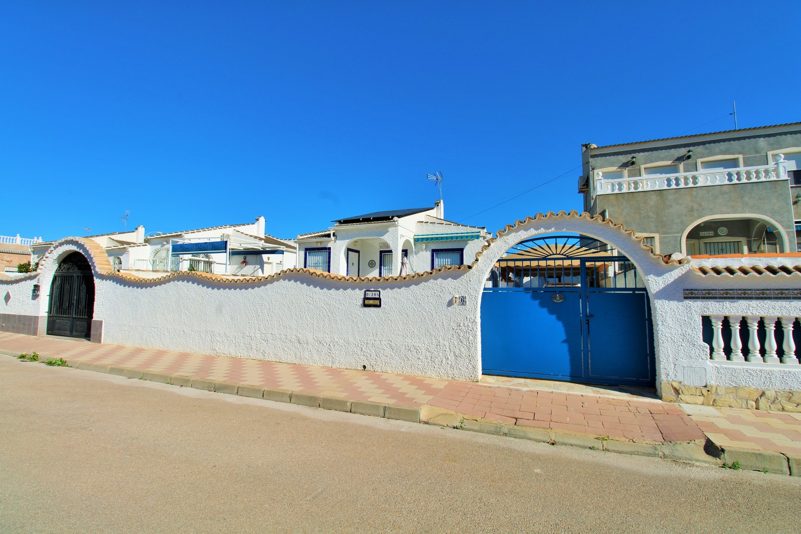 villas en torrevieja · el-chaparral 279000€