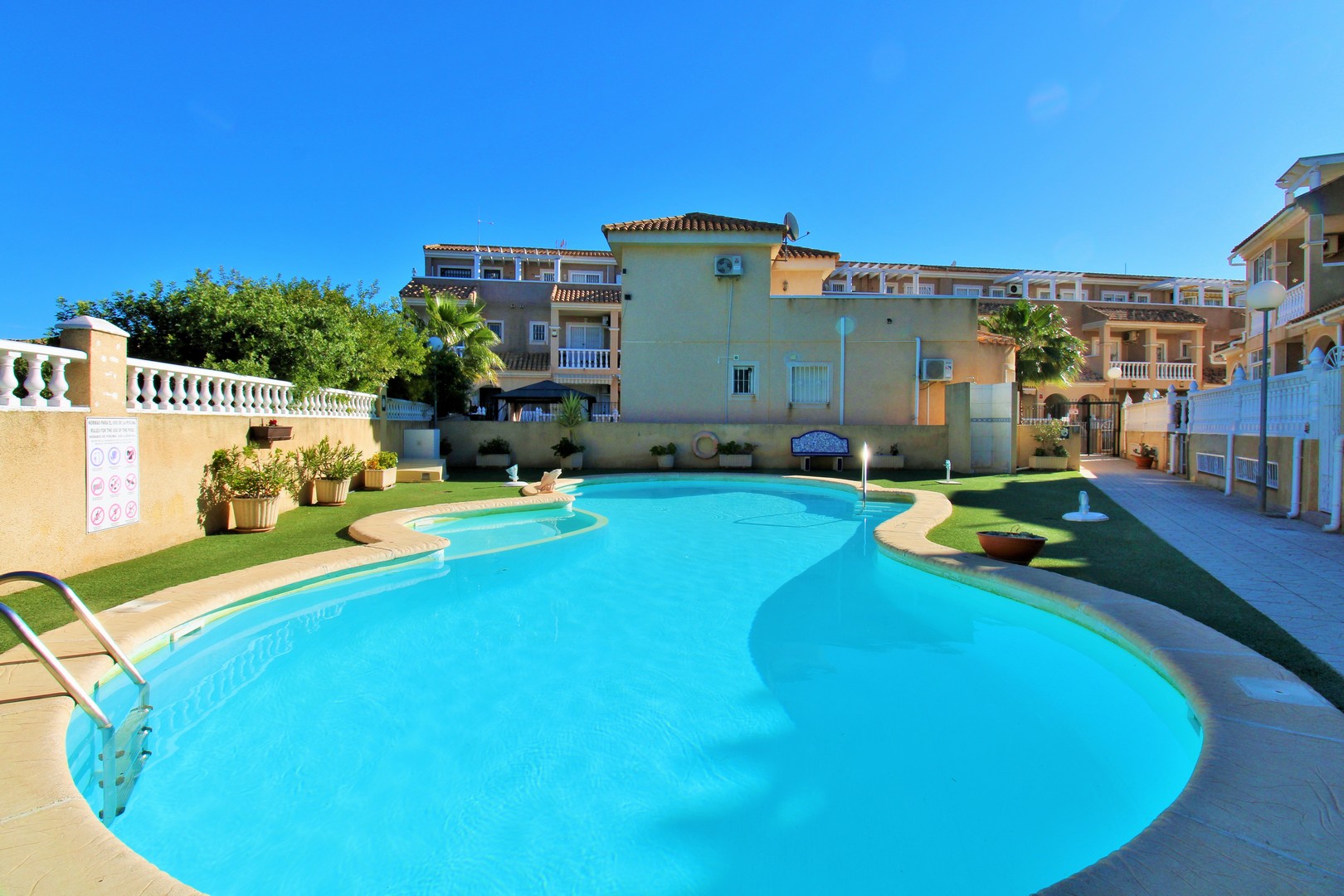 terraced-houses en playa-flamenca · playa-flamenca 234900€