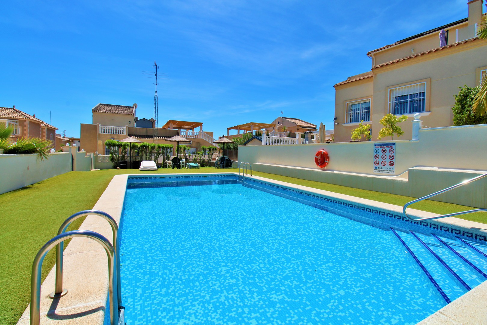 terraced-houses en villamartin · villamartin 219000€