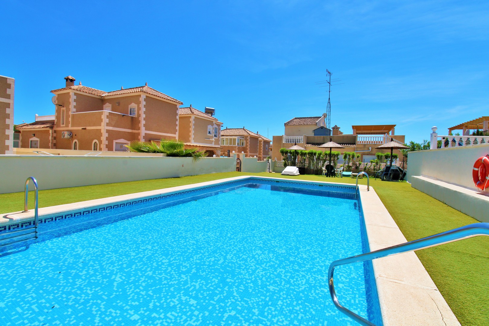 terraced-houses en villamartin · villamartin 219000€