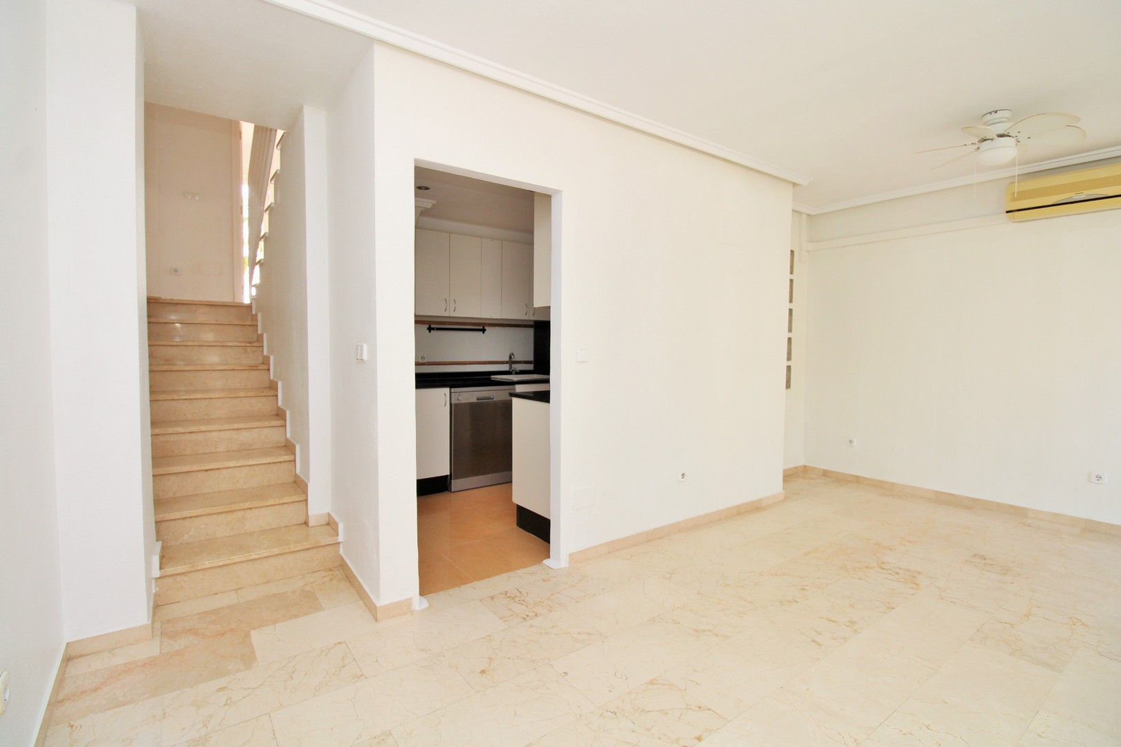 terraced-houses en villamartin · villamartin 229000€