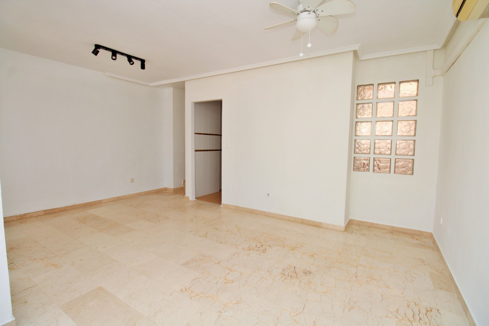 terraced-houses en villamartin · villamartin 229000€