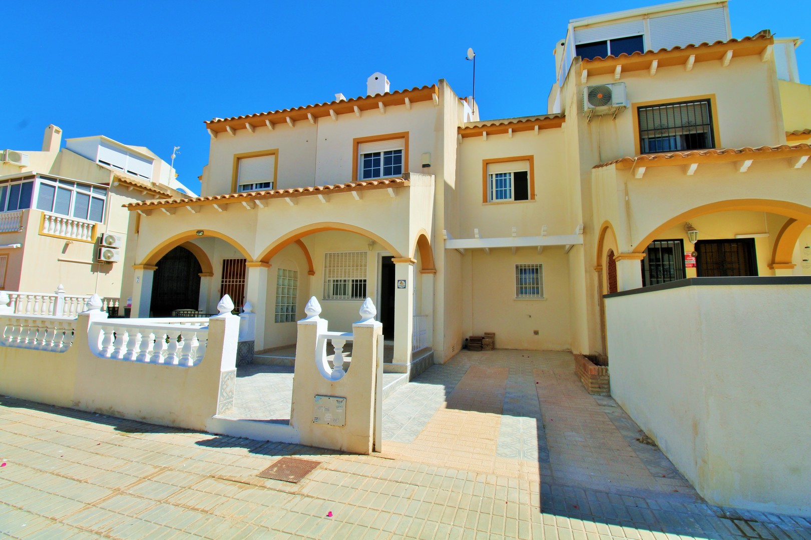 terraced-houses en playa-flamenca · playa-flamenca 214900€