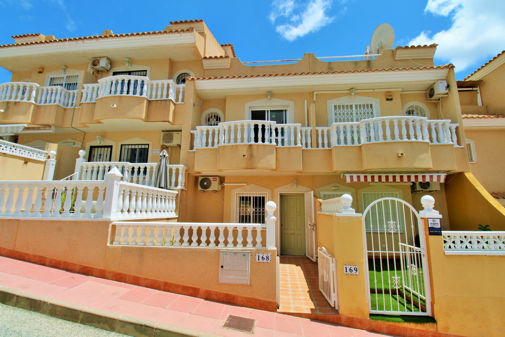 terraced-houses en villamartin · villamartin 162995€