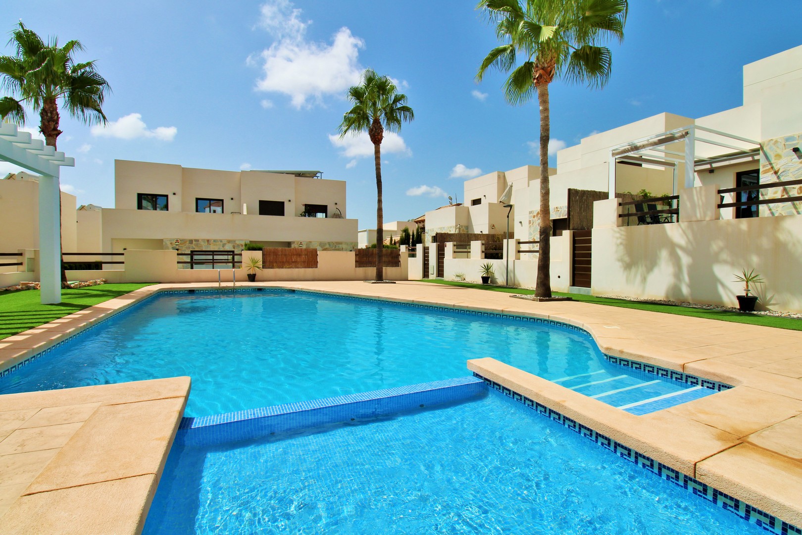 villas en villamartin · pau-8 354900€