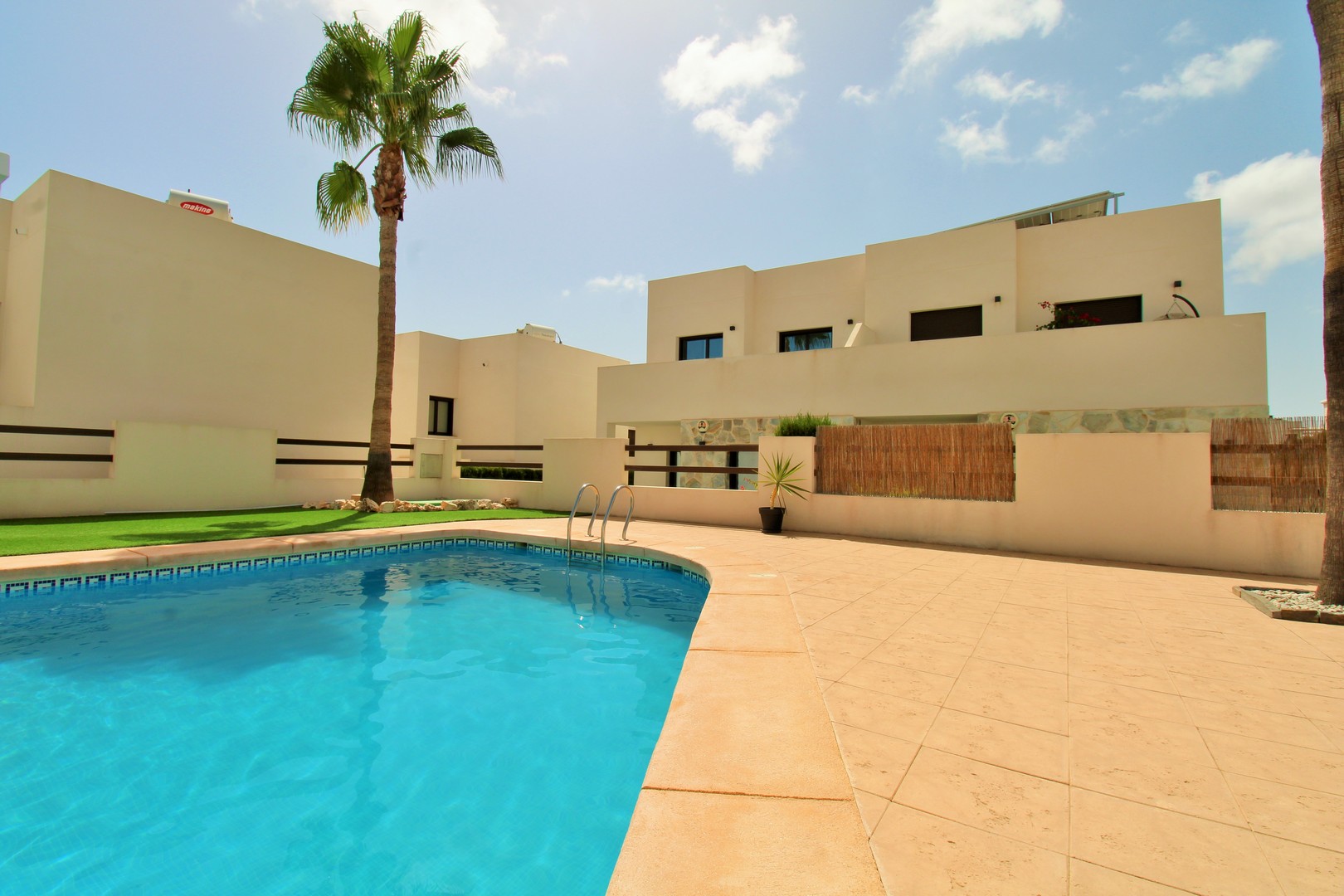 villas en villamartin · pau-8 354900€