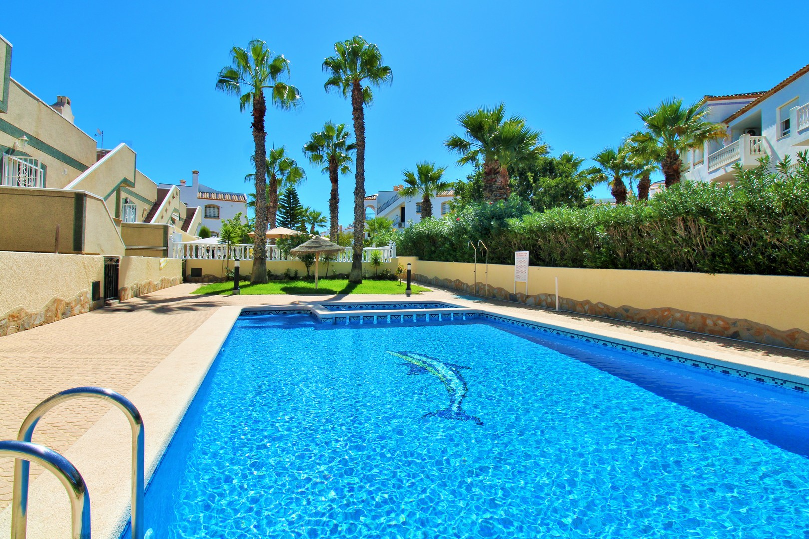 villas en villamartin · las-violetas 419000€