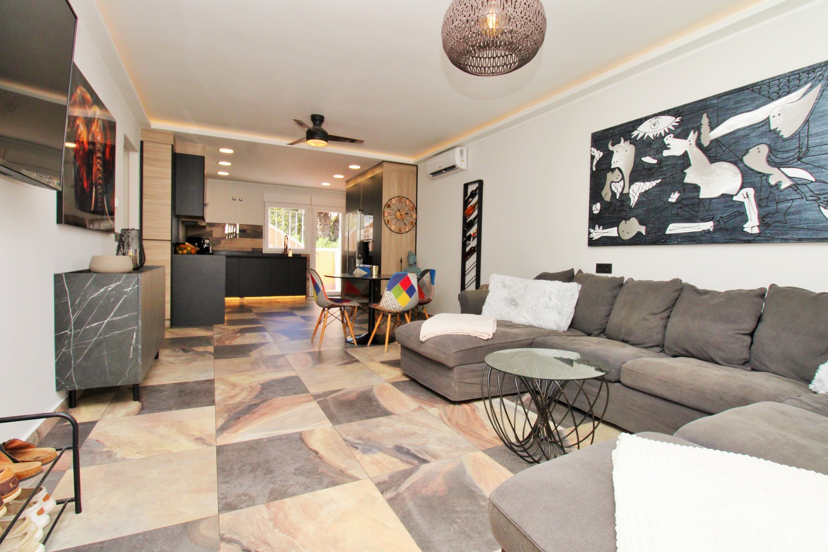 villas en villamartin · las-violetas 419000€