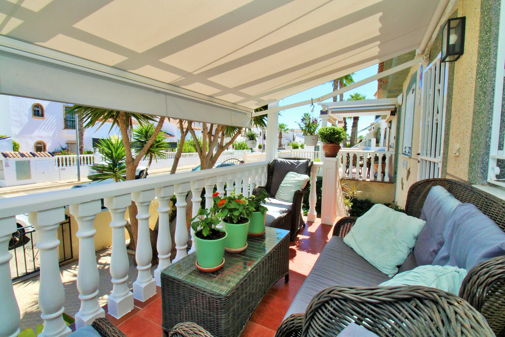 villas en villamartin · las-violetas 419000€