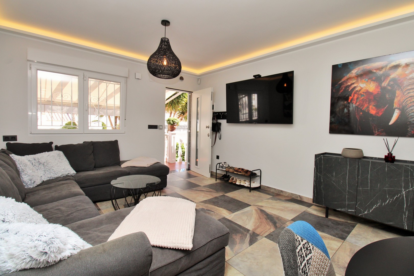 villas en villamartin · las-violetas 419000€