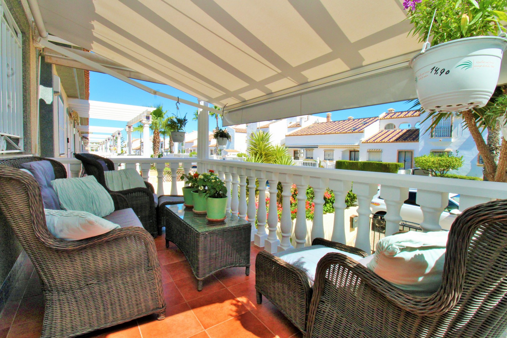 villas en villamartin · las-violetas 419000€