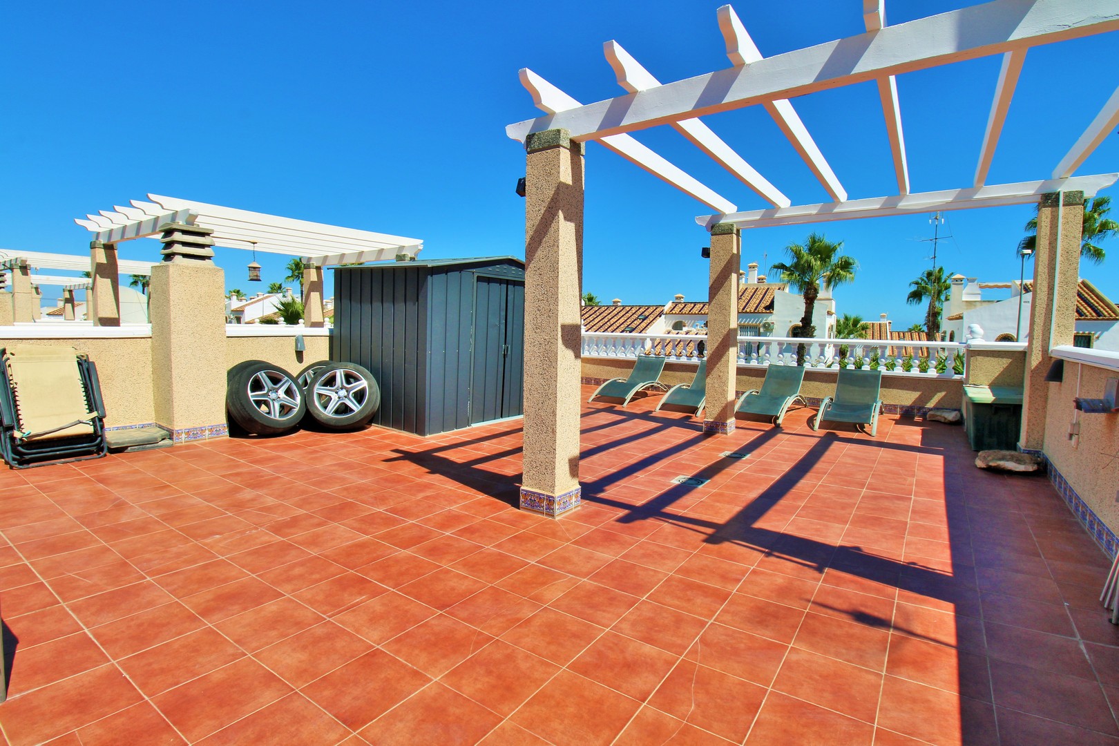 villas en villamartin · las-violetas 419000€
