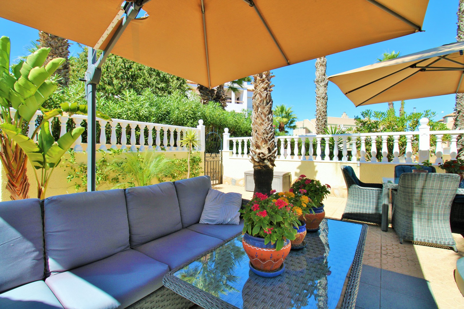 villas en villamartin · las-violetas 419000€