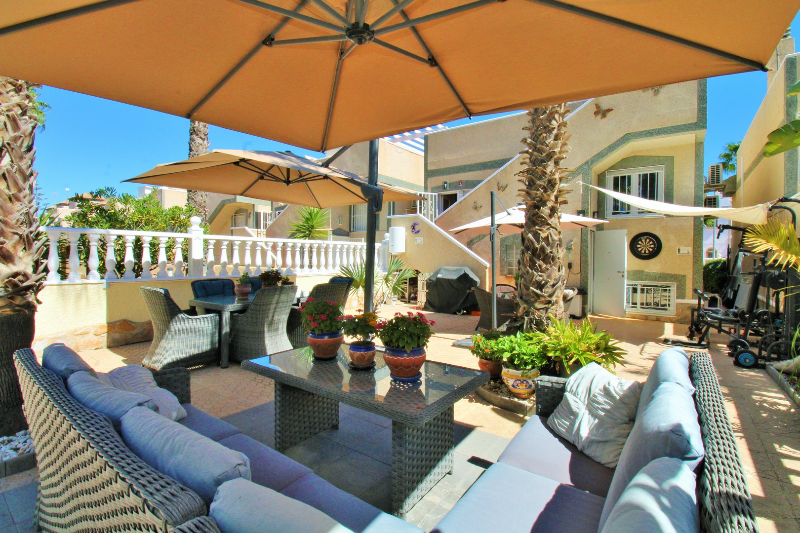 villas en villamartin · las-violetas 419000€