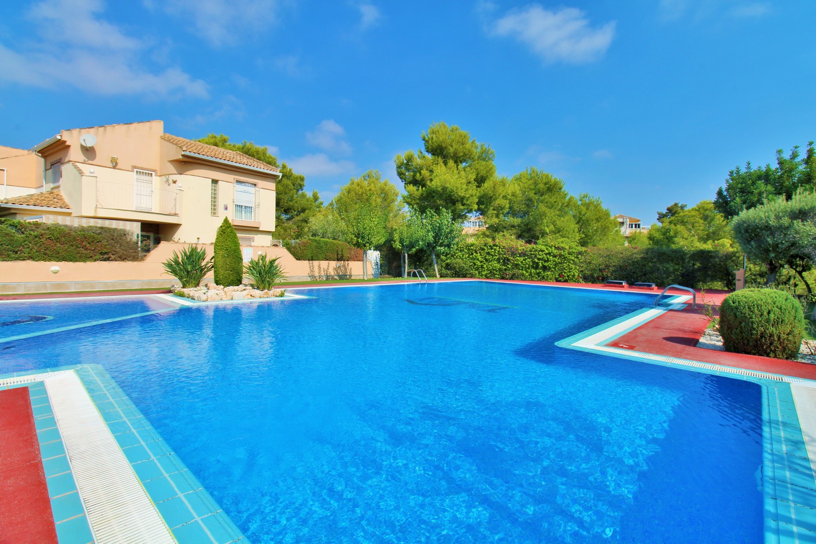 terraced-house en playa-flamenca · playa-flamenca 225000€