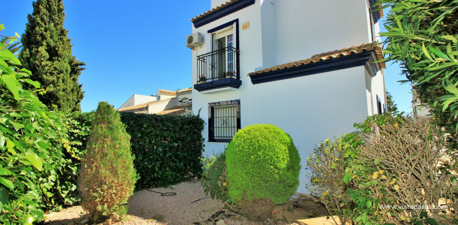 Top floor apartment overlooking the pool for sale La Rioja Los Dolses private garden