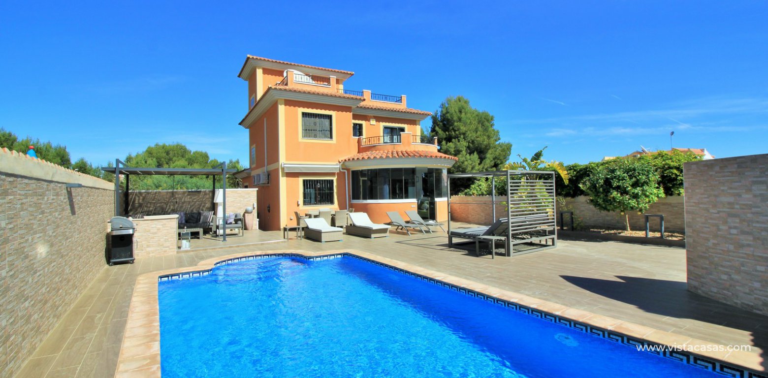 Modern 5 bedroom detached villa with private pool and large plot for sale Villamartin