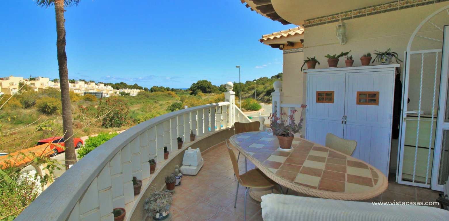 Detached villa with private pool for sale Pinada Golf II Villamartin balcony
