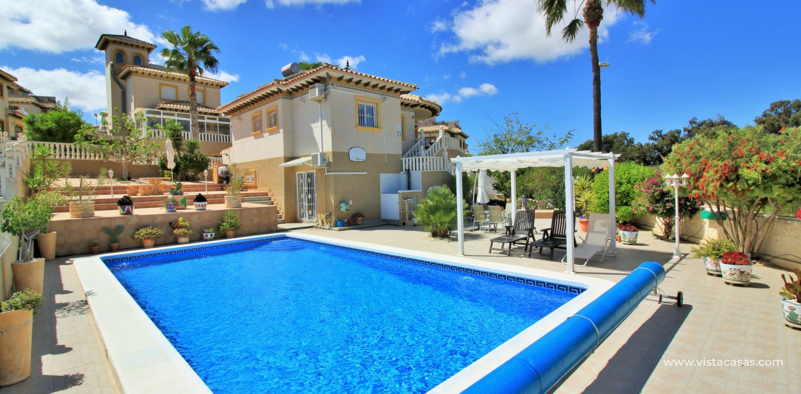 Detached villa with private pool for sale Pinada Golf 2 Villamartin garden front