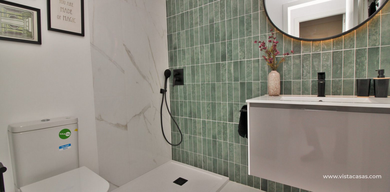 Paradise Resort San Miguel de Salinas new build apartments bathroom
