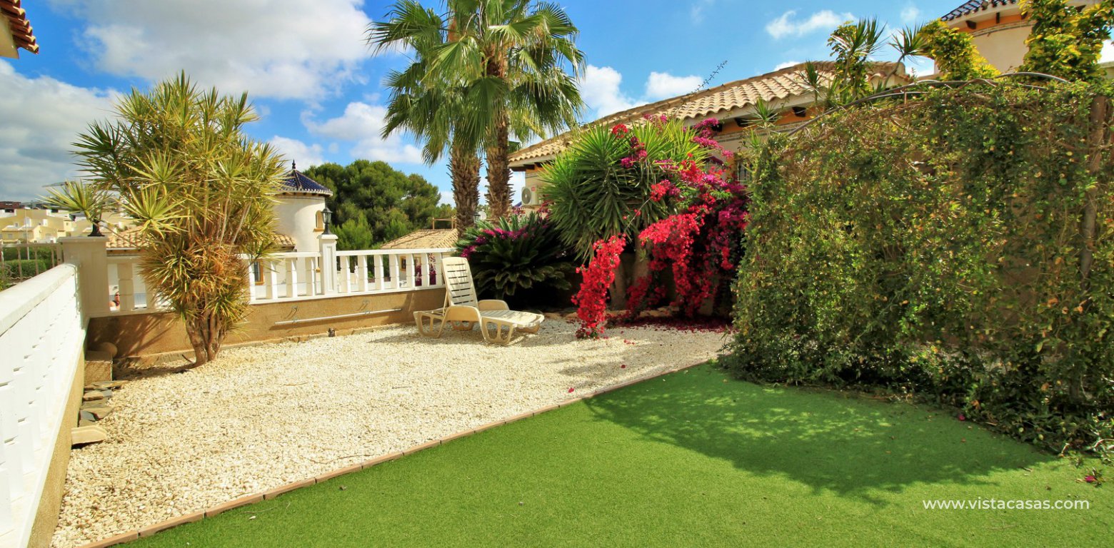 Detached villa with garage for sale Pinada Golf I Villamartin garden