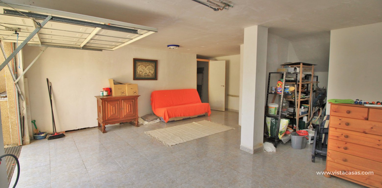 Detached villa with garage for sale Pinada Golf I Villamartin garage 3
