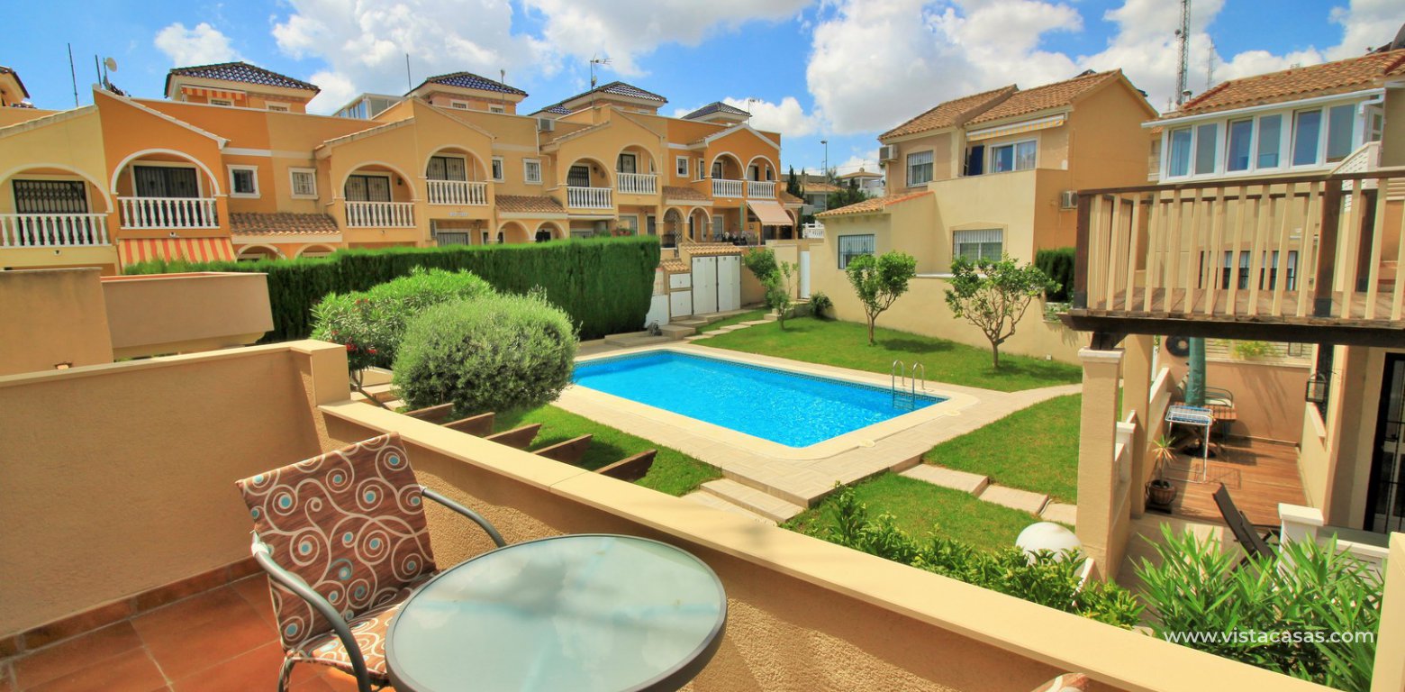 Detached 3 bedroom villa overlooking the pool for sale Torregolf I Villamartin balcony pool view