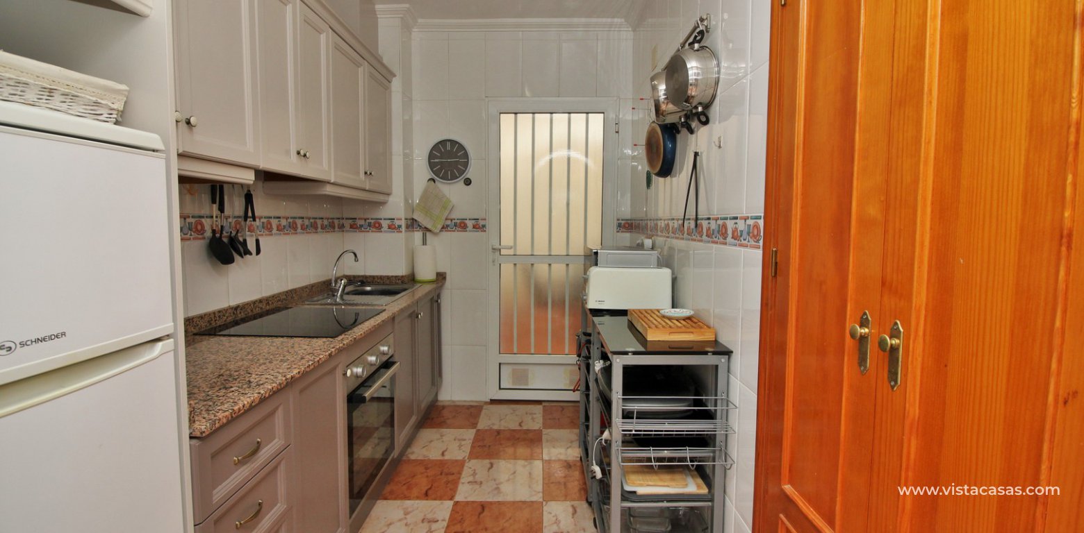 Ground floor apartment for sale Pinada Golf Villamartin kitchen 2