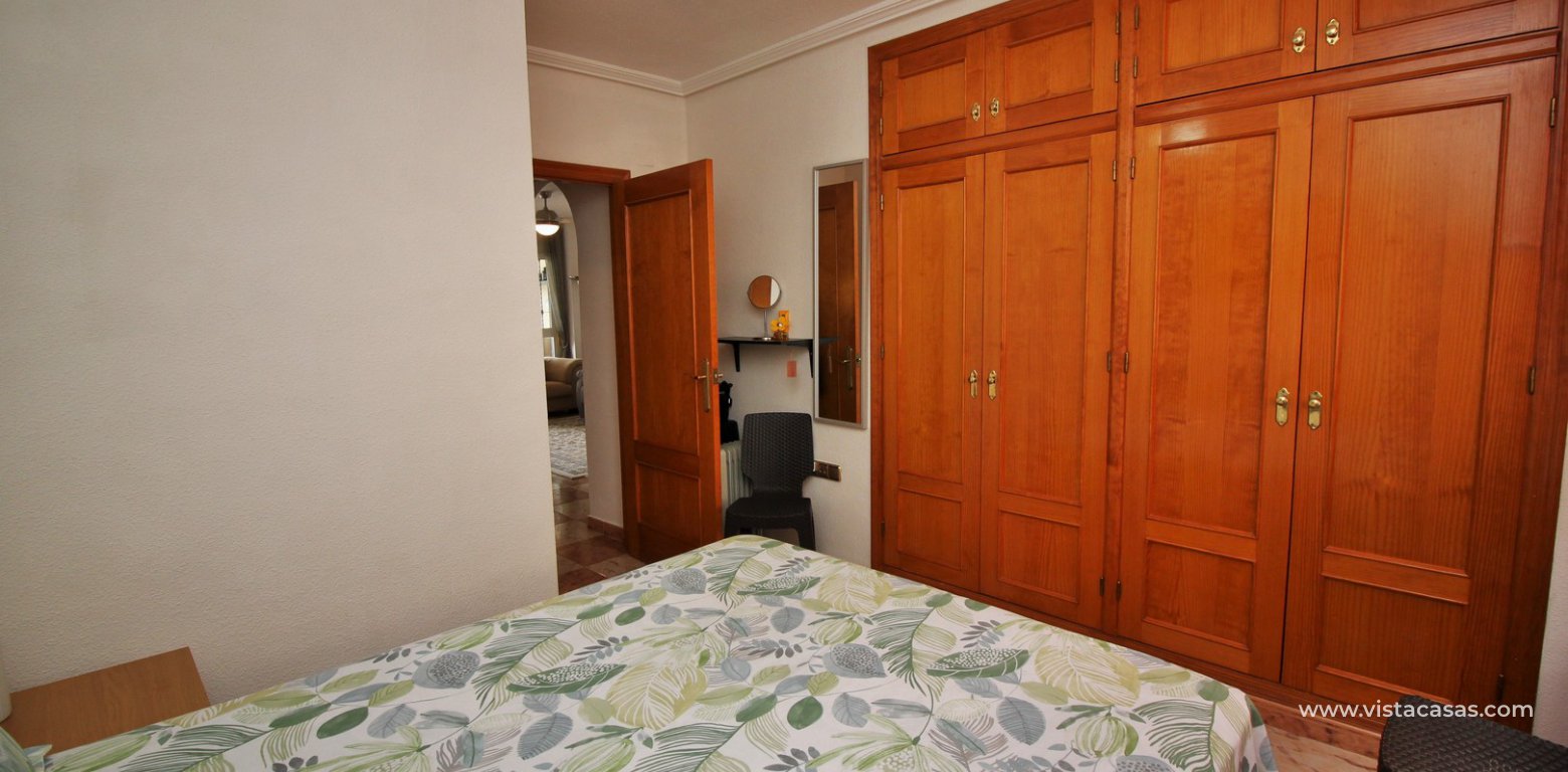 Ground floor apartment for sale Pinada Golf Villamartin master bedroom fitted wardrobes