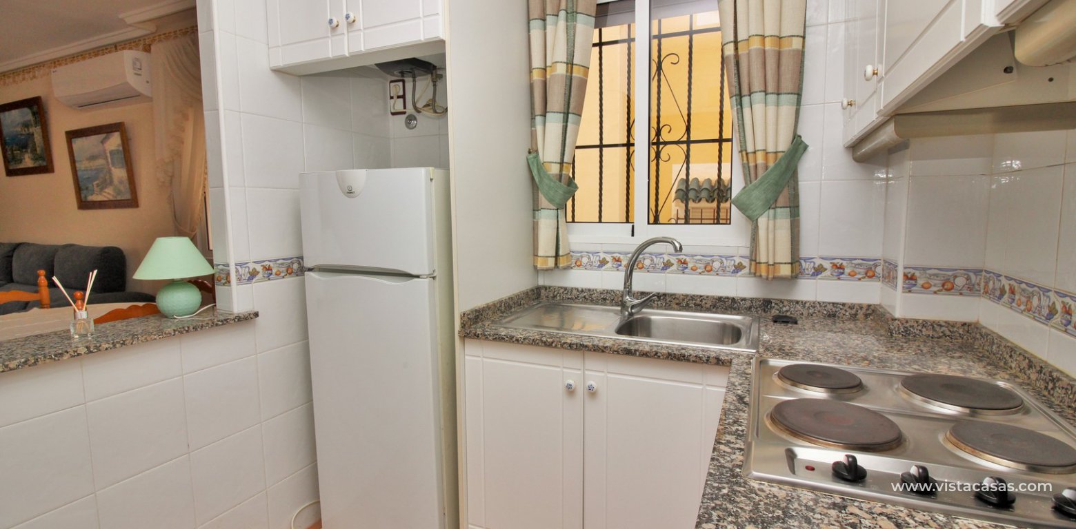 3 bedroom townhouse for sale Pinewood Valley Los Altos kitchen