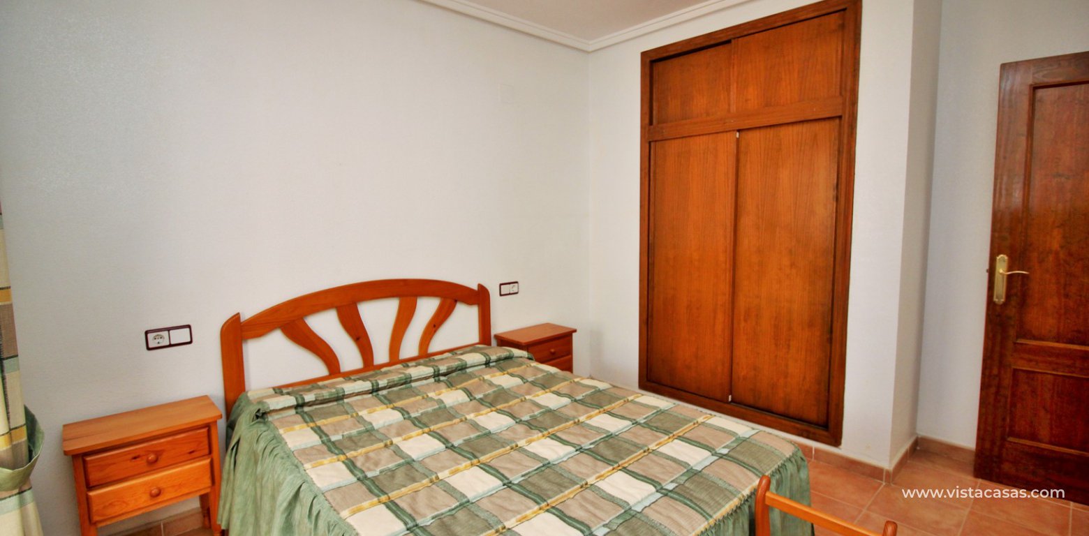 3 bedroom townhouse for sale Pinewood Valley Los Altos master bedroom fitted wardrobes