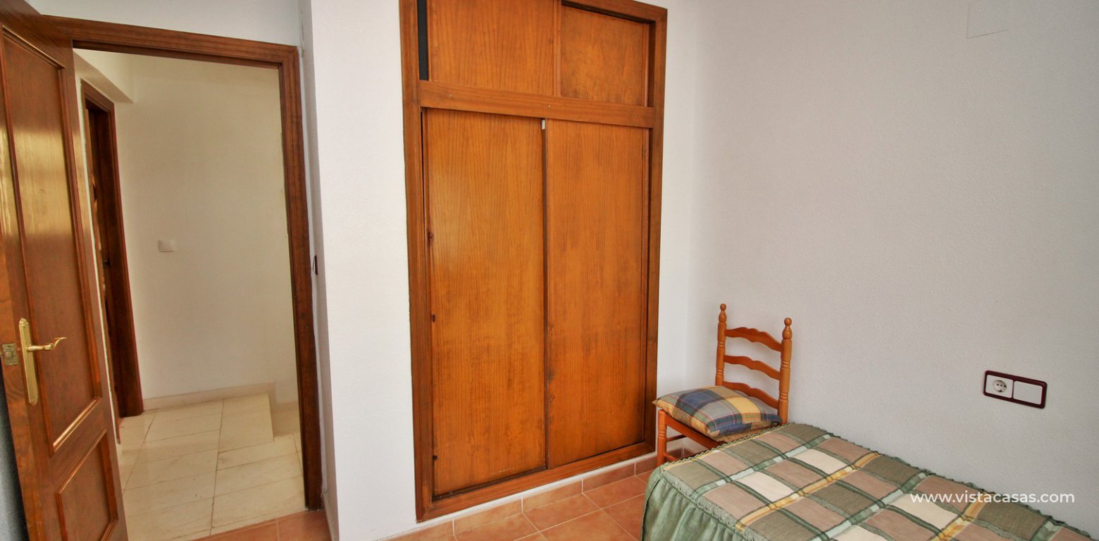 3 bedroom townhouse for sale Pinewood Valley Los Altos twin bedroom fitted wardrobes