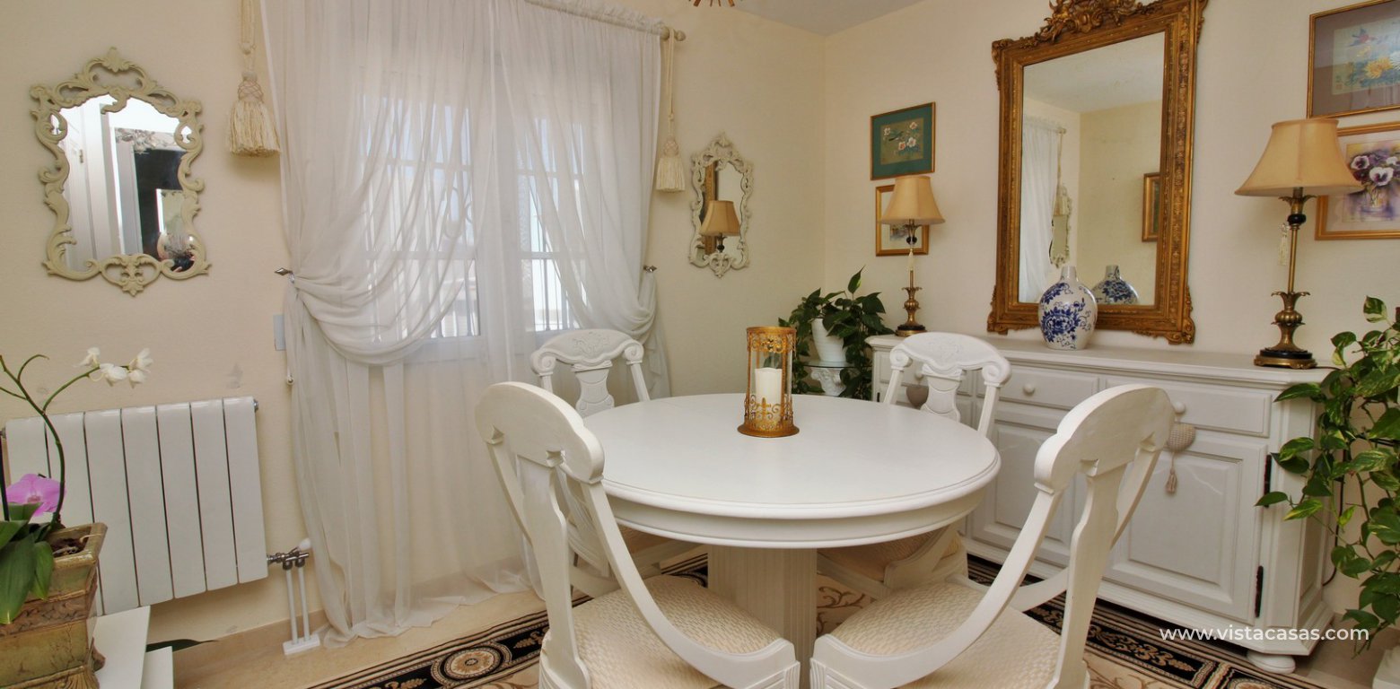 Detached villa for sale in La Rioja Los Dolses twin bedroom