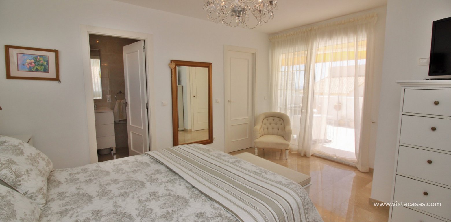 Detached villa for sale in La Rioja Los Dolses master bedroom 2