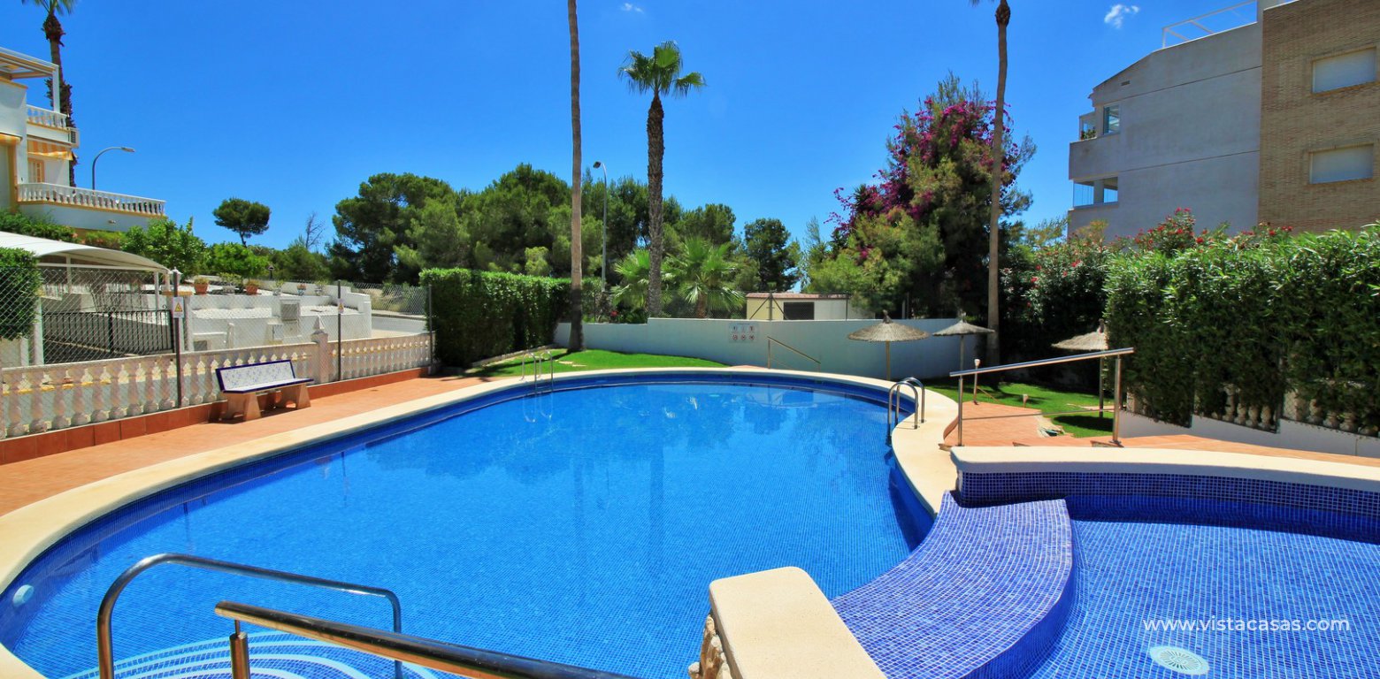 Detached villa for sale in La Rioja Los Dolses communal swimming pool