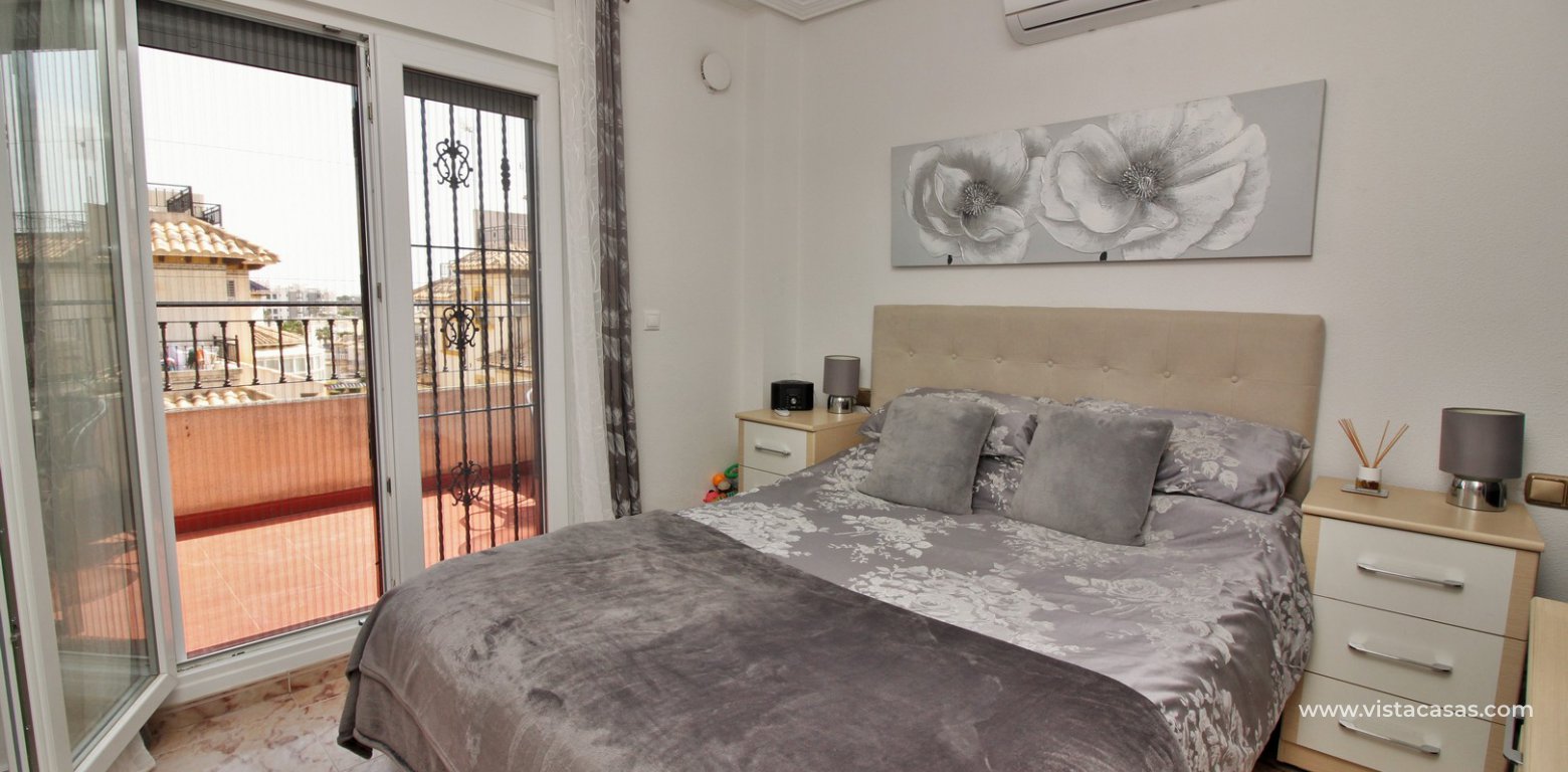 Quad house for sale Pinada Golf II Villamartin master bedroom