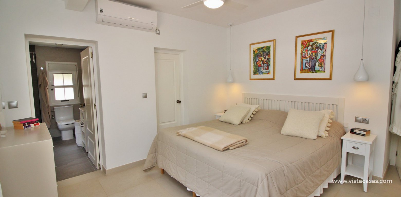 Venta - Chalet - Villamartin