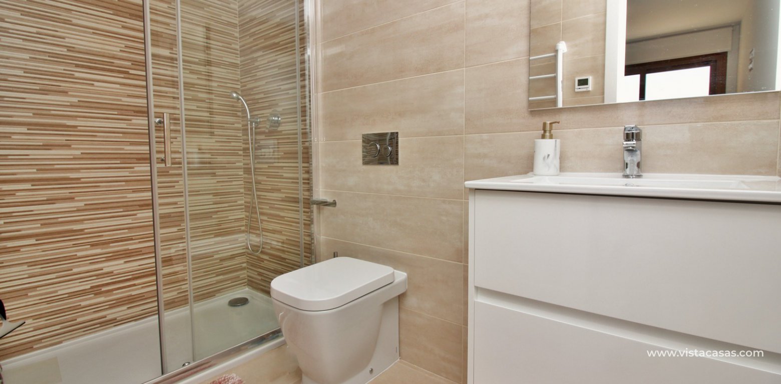 Penthouse apartment for sale Gala Los Dolses en-suite bathroom