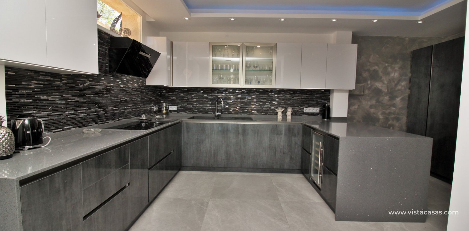 Resale - Villa - San Miguel de Salinas