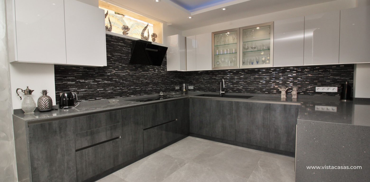 Resale - Villa - San Miguel de Salinas