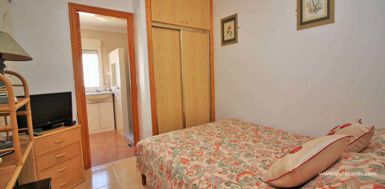 Ground floor apartment for sale Lomas del Golf Villamartin double bedroom fitted wardrobes