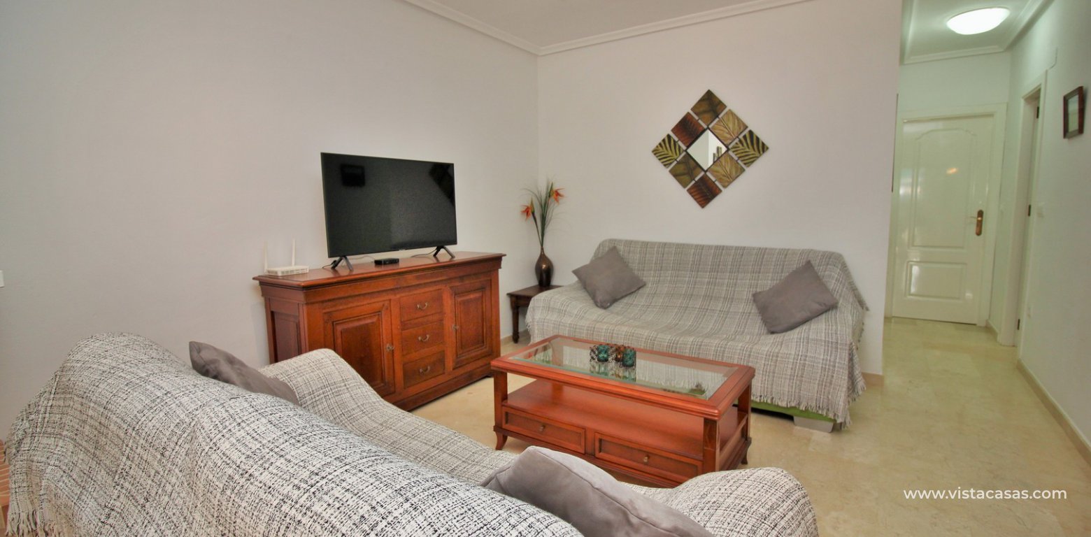South facing Lola bungalow for sale calle Nabucco Pau 8 Villamartin living area