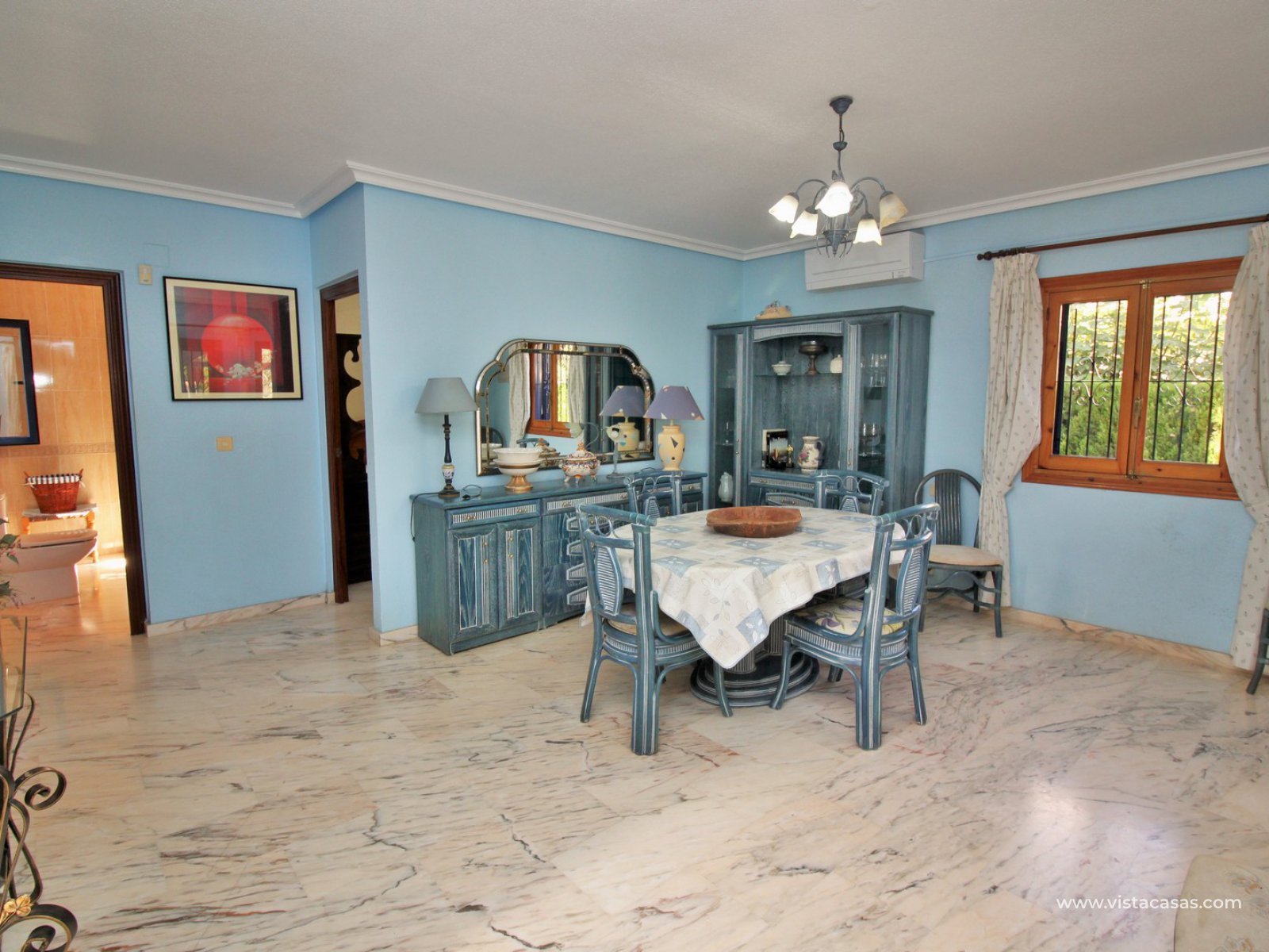 Beachside villa for sale La Zenia