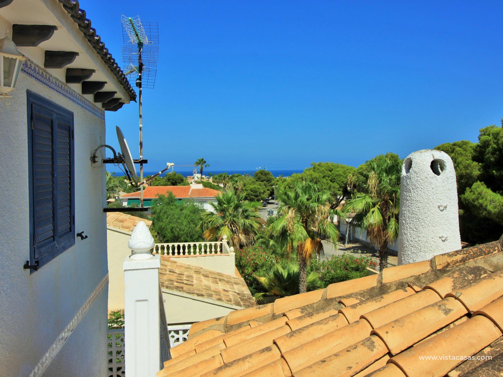 Beachside villa for sale La Zenia