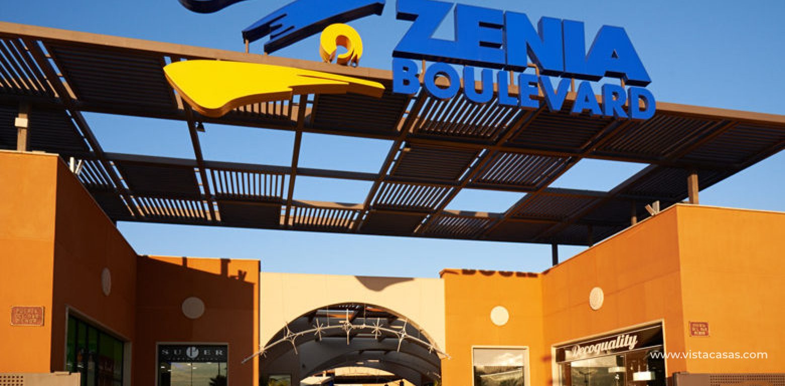 Resale - Townhouse - Villamartin