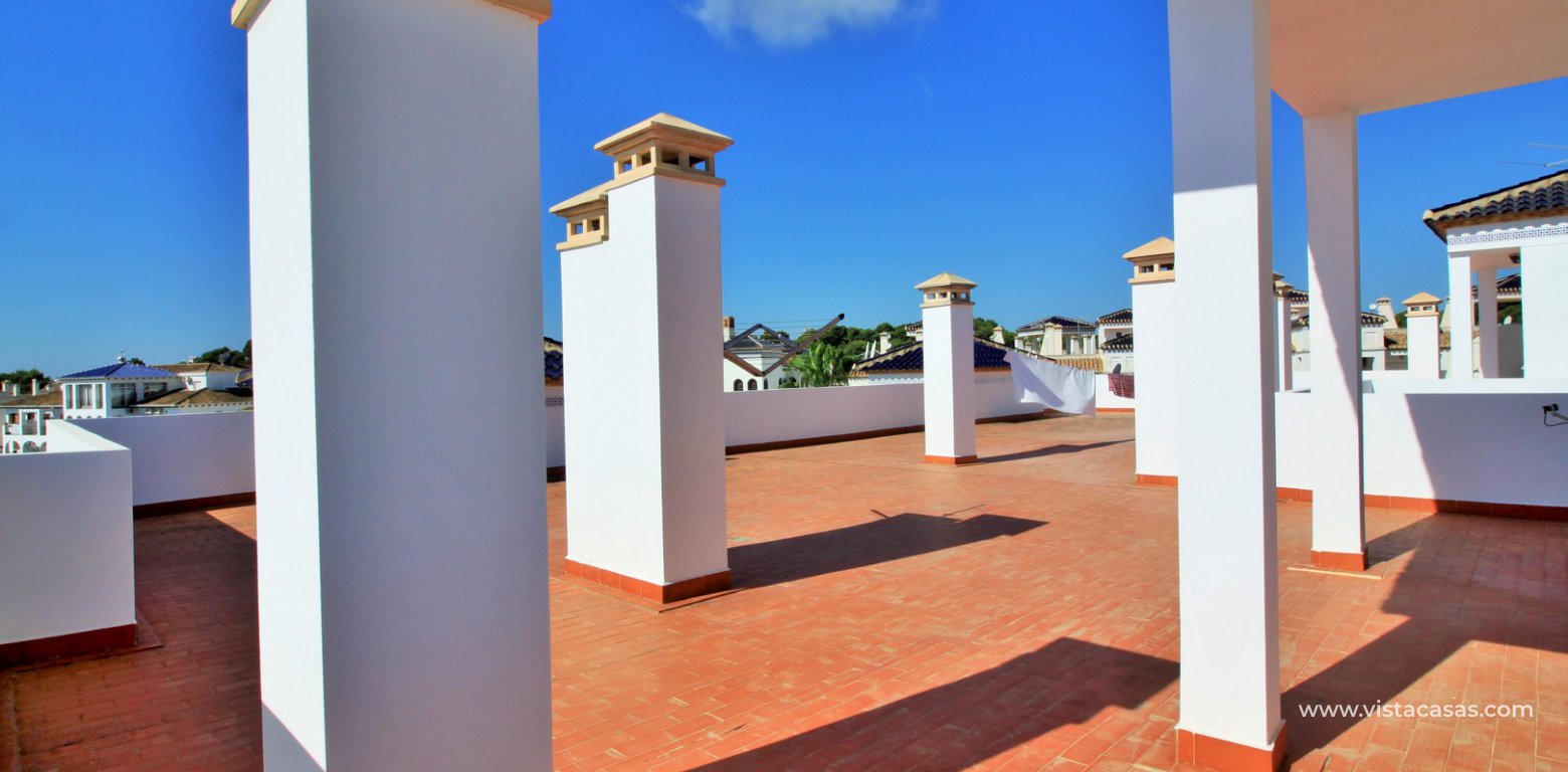 Penthouse corner apartment for sale in Las Violetas Villamartin roof solarium 1