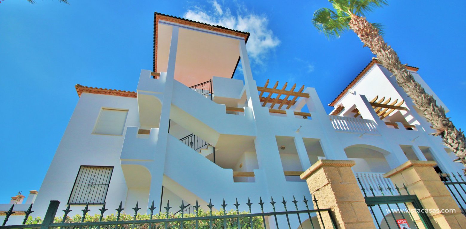 Penthouse corner apartment for sale in Las Violetas Villamartin 1