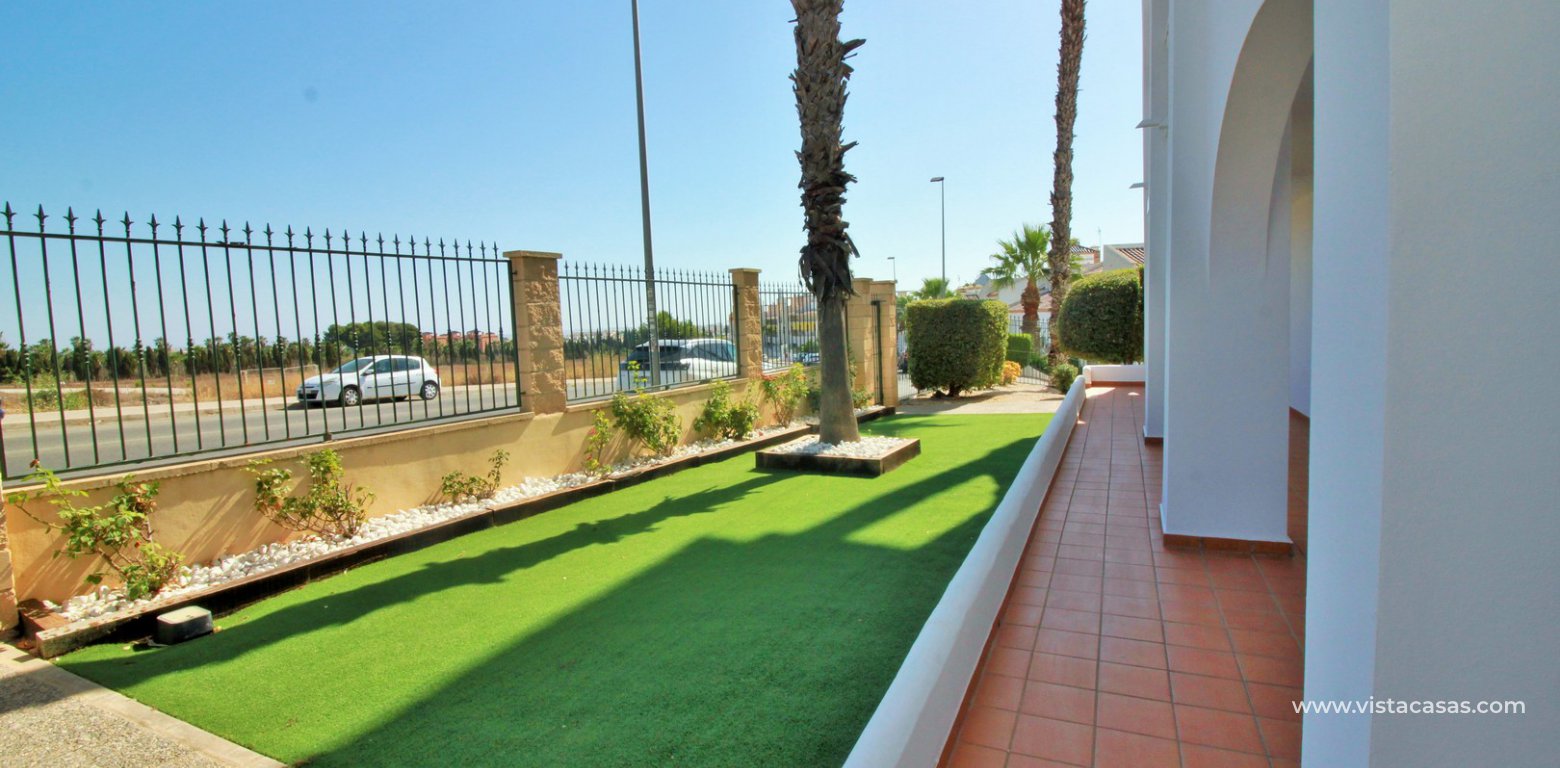 Penthouse corner apartment for sale in Las Violetas Villamartin garden 1
