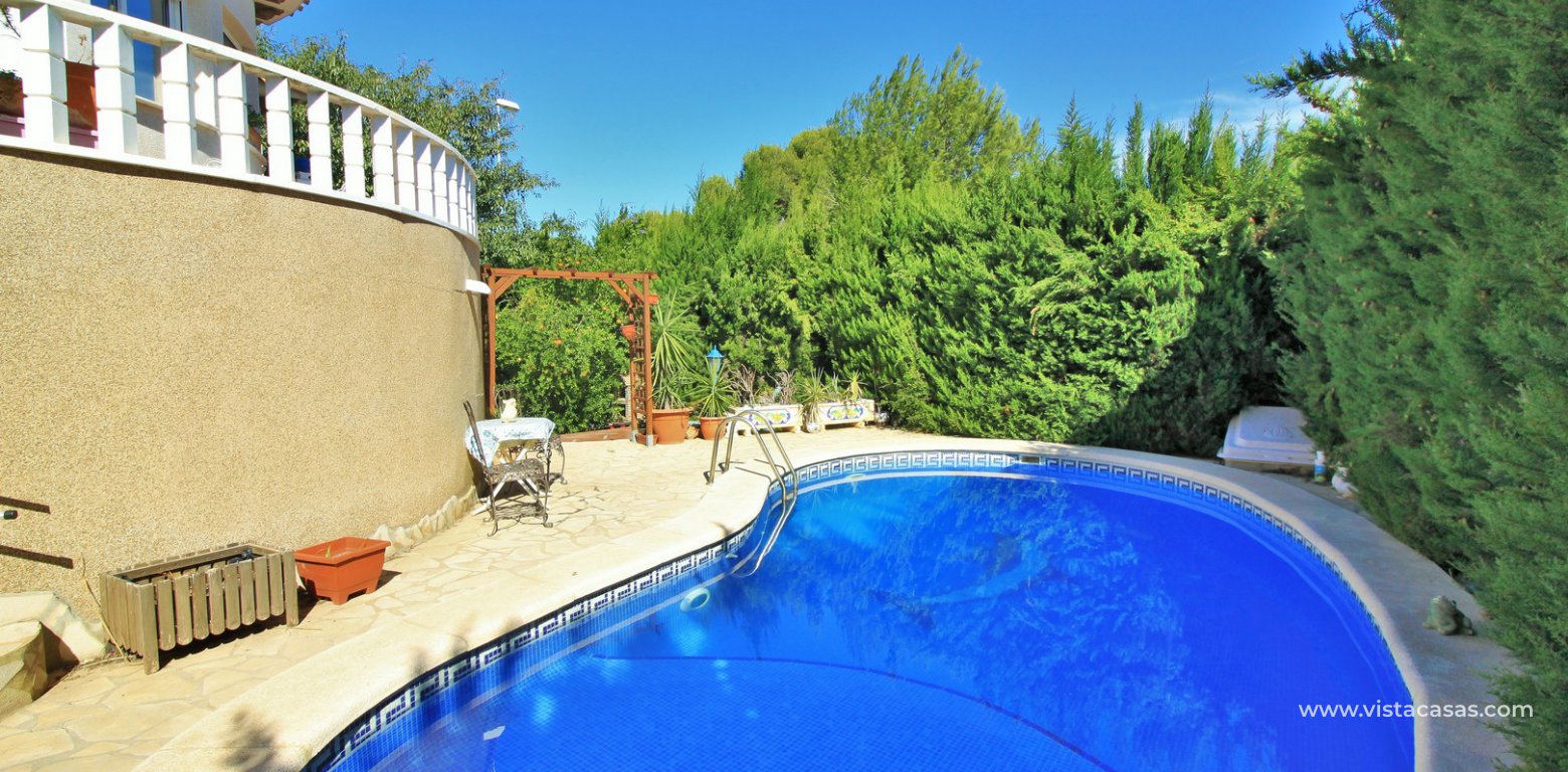 Detached villa for sale Pinada Golf Villamartin private pool
