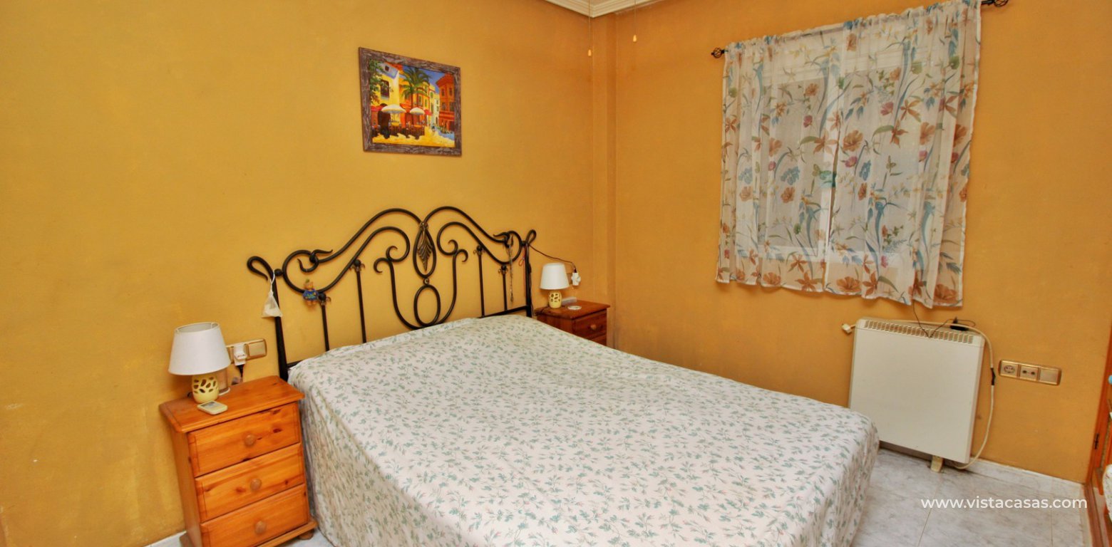 Detached villa for sale Pinada Golf Villamartin master bedroom